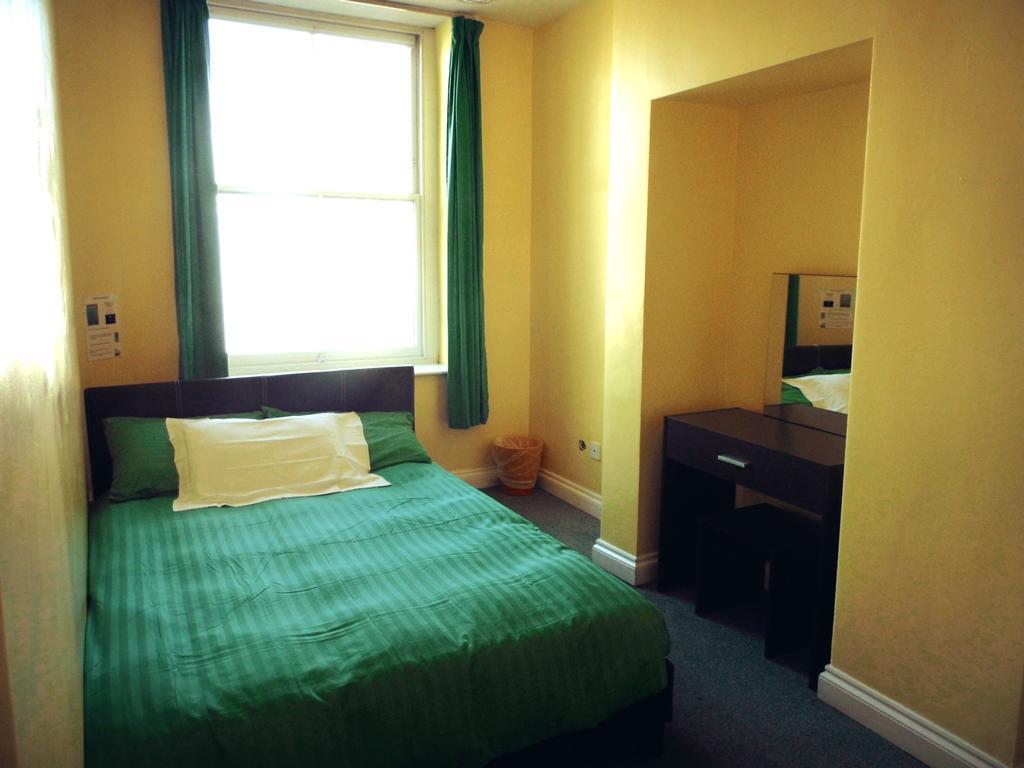 The Queens Hostel Bristol Ngoại thất bức ảnh