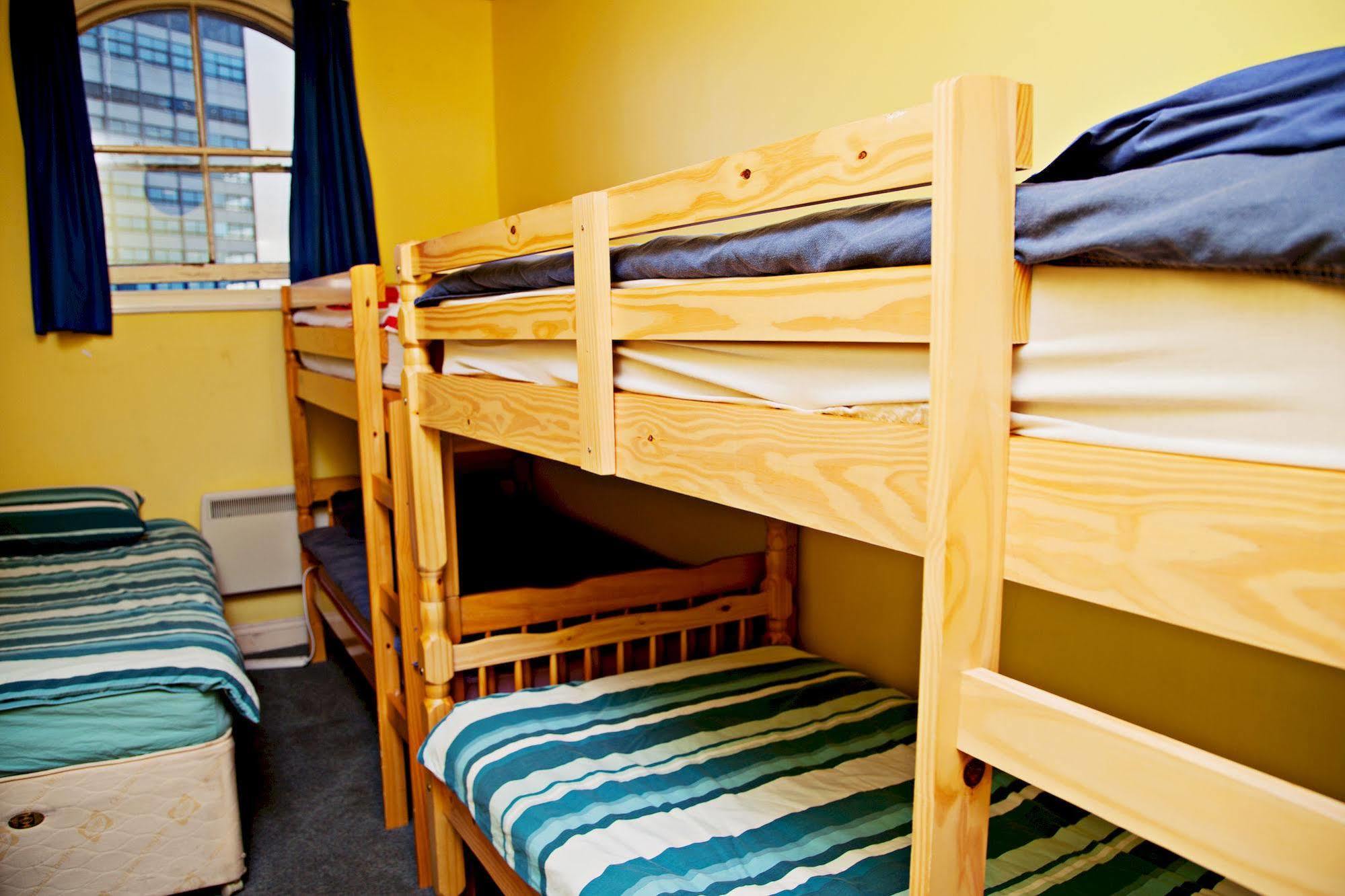 The Queens Hostel Bristol Ngoại thất bức ảnh