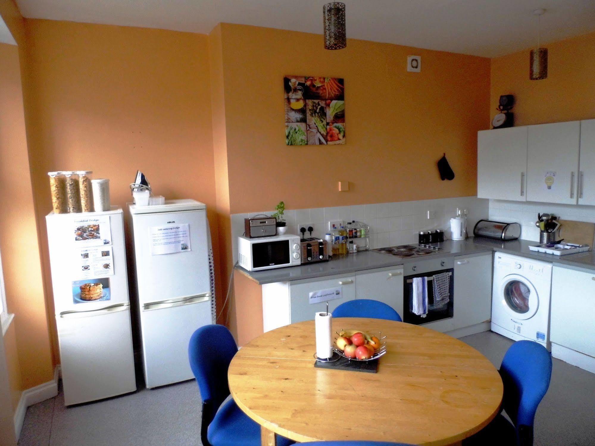 The Queens Hostel Bristol Ngoại thất bức ảnh