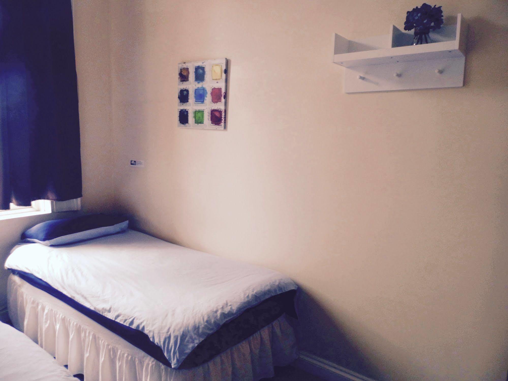 The Queens Hostel Bristol Ngoại thất bức ảnh
